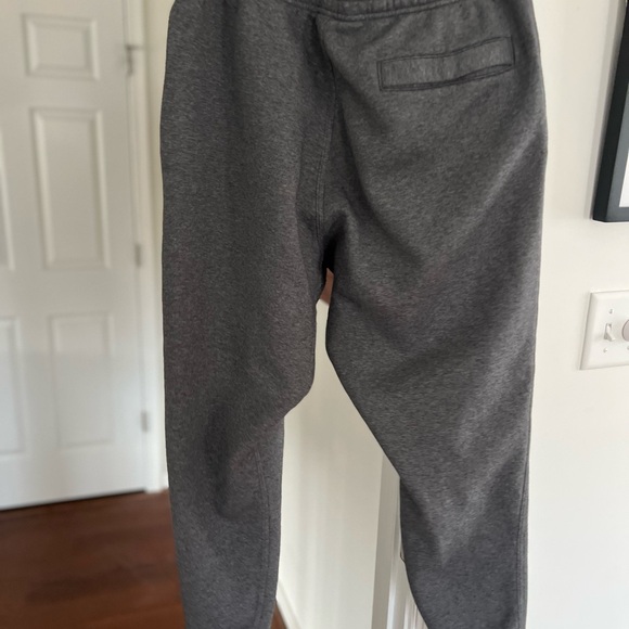 Men’s Classic Nike sweatpants size large Grey and Black - Picture 8 of 8